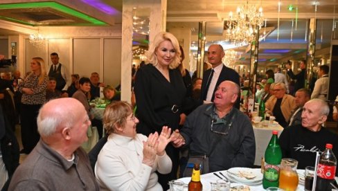 DARIJA KISIĆ U SURČINU: Svakodnevno brinemo o svakom građaninu naše zemlje DARIJA KISIĆ U SURČINU: Svakodnevno brinemo o svakom građaninu naše zemlje