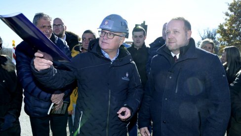 VESIĆ NAJAVIO NOVU REKONSTRUKCIJU INFRASTRUKTURE: Borskom okrugu 12 miliona evra VESIĆ NAJAVIO NOVU REKONSTRUKCIJU INFRASTRUKTURE: Borskom okrugu 12 miliona evra