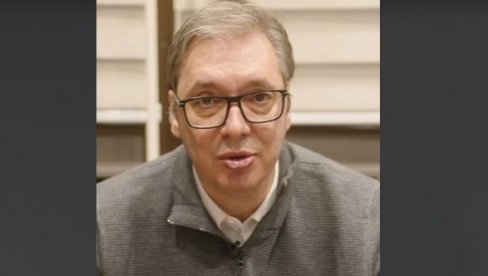 VUČIĆ ODGOVARA NA PITANJA NA TIKTOKU: Predsednik otkrio šta još treba uraditi za mlade, pored studentskih kartica (VIDEO) VUČIĆ ODGOVARA NA PITANJA NA TIKTOKU: Predsednik otkrio šta još treba uraditi za mlade, pored studentskih kartica (VIDEO)