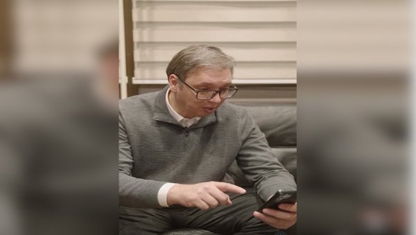 ВУЧИЋ ПОЗВАО ГРАЂАНЕ: Погледајте зашто Србија не сме да стане (ВИДЕО) ВУЧИЋ ПОЗВАО ГРАЂАНЕ: Погледајте зашто Србија не сме да стане (ВИДЕО)
