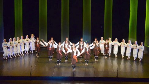 CENTAR ZA KULTURU U POŽAREVCU: U sredu i četvrtak besplatni koncerti ansambla „Kolo“ CENTAR ZA KULTURU U POŽAREVCU: U sredu i četvrtak besplatni koncerti ansambla „Kolo“