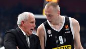 ЦЕНТАР ОСТАЈЕ ЦРНО-БЕЛИ: Партизан спрема нови уговор за Алена Смаилагића ЦЕНТАР ОСТАЈЕ ЦРНО-БЕЛИ: Партизан спрема нови уговор за Алена Смаилагића
