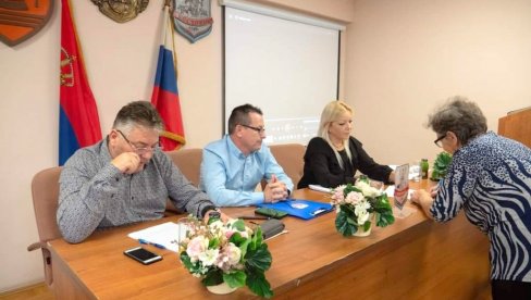 Potpisani ugovori za podsticaje poljoprivrednicima Potpisani ugovori za podsticaje poljoprivrednicima