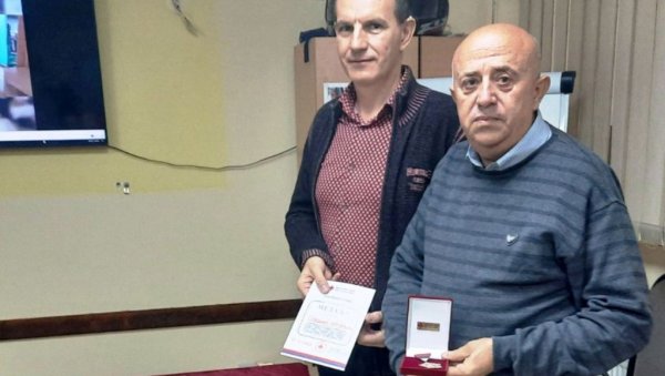 У ЦРВЕНОМ КРСТУ АНГАЖОВАН 47 ГОДИНА: Параћинцу Слободану Ђорђевићу медаља ЦК У ЦРВЕНОМ КРСТУ АНГАЖОВАН 47 ГОДИНА: Параћинцу Слободану Ђорђевићу медаља ЦК