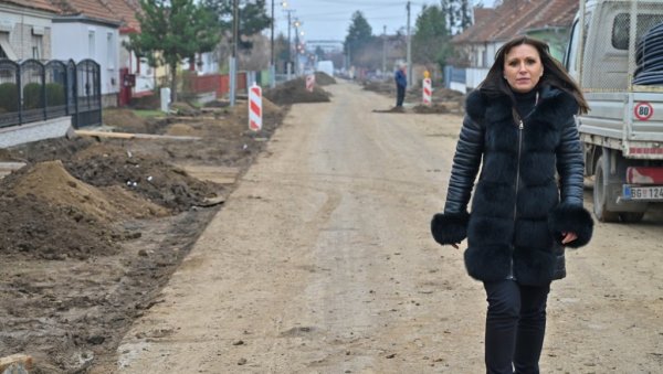 БРЖЕ ПРЕМА ВРДНИКУ: Грађани Руме ће после више деценија добити потпуно уређену саобраћајницу БРЖЕ ПРЕМА ВРДНИКУ: Грађани Руме ће после више деценија добити потпуно уређену саобраћајницу