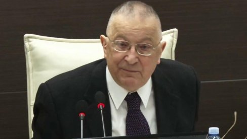 ОМАЖ ПРОФЕСОРУ РАТКУ МАРКОВИЋУ: Сећање на уставног правника који је био сведок преломних историјских тренутака ОМАЖ ПРОФЕСОРУ РАТКУ МАРКОВИЋУ: Сећање на уставног правника који је био сведок преломних историјских тренутака