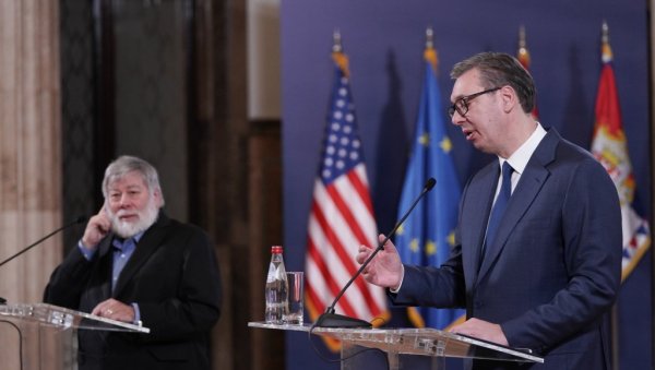 ВОЗНИЈАК ЗНА СВЕ О СРБИЈИ: Вучић - Он воли нашу независну позицију, ради и са Русима и са Кинезима ВОЗНИЈАК ЗНА СВЕ О СРБИЈИ: Вучић - Он воли нашу независну позицију, ради и са Русима и са Кинезима