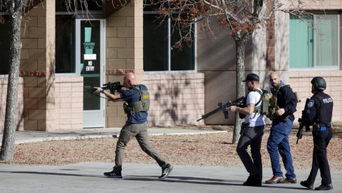 PUCNJAVA U KAMPUSU U LAS VEGASU: Najmanje tri osobe povređene, napadač ubijen PUCNJAVA U KAMPUSU U LAS VEGASU: Najmanje tri osobe povređene, napadač ubijen