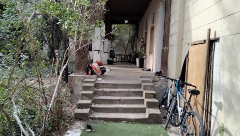 ROĐACI POKUŠALI DA PRIKRIJU? Produžen pritvor Novosađanki Olji Š. (18) osumnjičenoj za ubistvo teče ROĐACI POKUŠALI DA PRIKRIJU? Produžen pritvor Novosađanki Olji Š. (18) osumnjičenoj za ubistvo teče