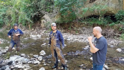NEVEROVATNO OTKRIĆE U RIBNICI KOD MIONICE: Pronašli 12 novih vrsta insekata, od kojih šest živi samo tu i nigde više u svetu NEVEROVATNO OTKRIĆE U RIBNICI KOD MIONICE: Pronašli 12 novih vrsta insekata, od kojih šest živi samo tu i nigde više u svetu
