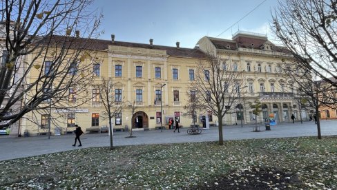SENKE KULTURE NAD BANATOM: Ekonomski razvoj i osnaživanje mladih nisu jedini prioriteti Zrenjanina SENKE KULTURE NAD BANATOM: Ekonomski razvoj i osnaživanje mladih nisu jedini prioriteti Zrenjanina