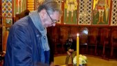 ПРЕДСЕДНИК ВУЧИЋ ПОСЕТИО МАНАСТИР ЂУНИС: Поносан сам на нашу традицију и веру (ФОТО) ПРЕДСЕДНИК ВУЧИЋ ПОСЕТИО МАНАСТИР ЂУНИС: Поносан сам на нашу традицију и веру (ФОТО)