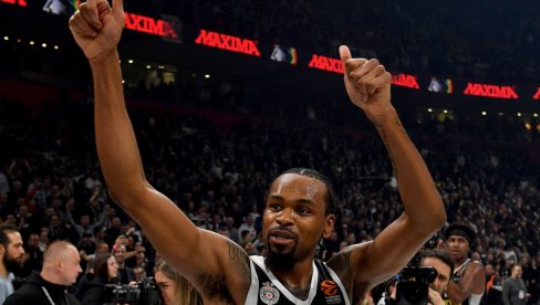 OGLASIO SE KEVIN PANTER: Imao je jaku poruku za Matijasa Lesora (FOTO) OGLASIO SE KEVIN PANTER: Imao je jaku poruku za Matijasa Lesora (FOTO)