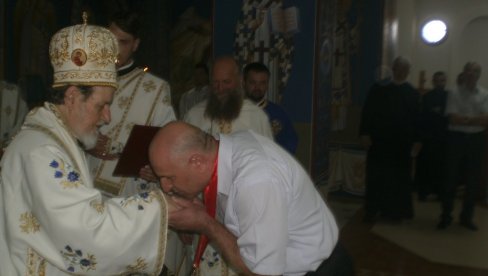 OKO MILION ZA DUHOVNOST: Grad Loznica pomaže crkvene opštine OKO MILION ZA DUHOVNOST: Grad Loznica pomaže crkvene opštine