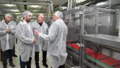 МОМИРОВИЋ У ЛОЗНИЦИ: Домаће компаније - стубови економског раста Србије МОМИРОВИЋ У ЛОЗНИЦИ: Домаће компаније - стубови економског раста Србије