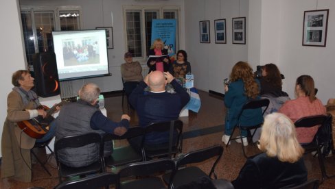 STIHOVI OBOJENI MUZIKOM: Promocija u Kulturnom centru u Paraćinu (FOTO) STIHOVI OBOJENI MUZIKOM: Promocija u Kulturnom centru u Paraćinu (FOTO)