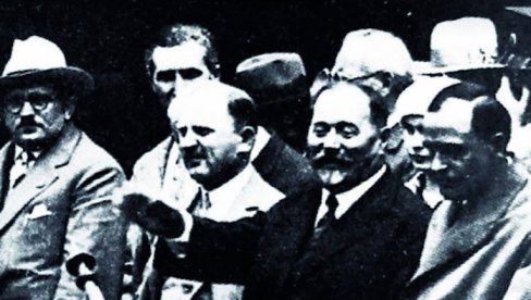 FATAMORGANA SRPSKIH POLITIČARA: Jugoslovenska integracija kao pena od piva FATAMORGANA SRPSKIH POLITIČARA: Jugoslovenska integracija kao pena od piva