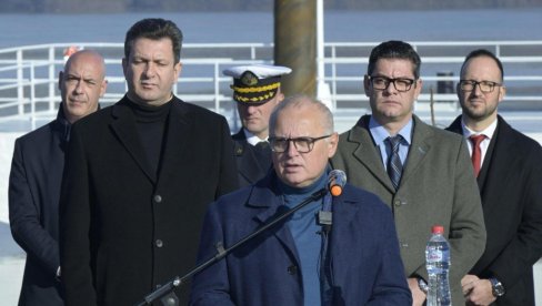 OTVORENO JOŠ JEDNO MEĐUNARODNO PRISTANIŠTE NA SAVI Vesić: Šabac dobio vodeni auto-put OTVORENO JOŠ JEDNO MEĐUNARODNO PRISTANIŠTE NA SAVI Vesić: Šabac dobio vodeni auto-put