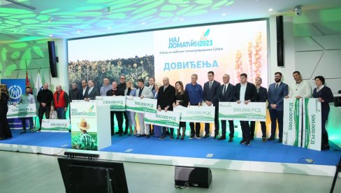 ЧАДЕЖ: Пољопривредни проивођачи су „чуваркуће“ Србије (ФОТО/ВИДЕО) ЧАДЕЖ: Пољопривредни проивођачи су „чуваркуће“ Србије (ФОТО/ВИДЕО)