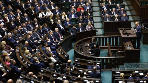 HITNA SEDNICA BEZBEDNOSNOG BIROA U POLJSKOJ: Prisustvovaće Navrocki i Tusk