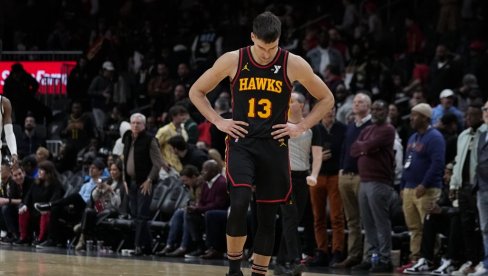 NE MOŽE SE TAKO NA BOSTON! Bogdan Bogdanović opet tanak protiv najjačih (VIDEO) NE MOŽE SE TAKO NA BOSTON! Bogdan Bogdanović opet tanak protiv najjačih (VIDEO)