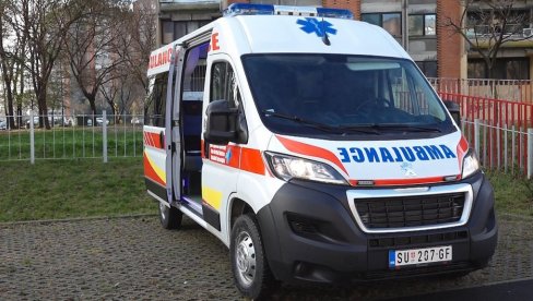 LEKARI STIŽU DO SVIH PACIJENATA: Dom zdravlja u Subotici dobilo sanitetsko vozilo LEKARI STIŽU DO SVIH PACIJENATA: Dom zdravlja u Subotici dobilo sanitetsko vozilo