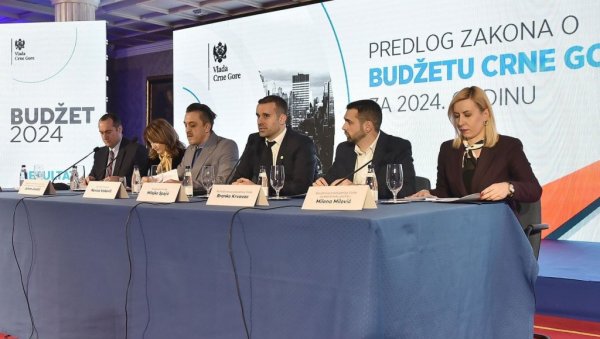 БУЏЕТ ПРЕВИДЕО ПЛАТЕ ПРОСВЕТЕ: За 2024. планирано задужење од 650 милиона, без повећања зарада БУЏЕТ ПРЕВИДЕО ПЛАТЕ ПРОСВЕТЕ: За 2024. планирано задужење од 650 милиона, без повећања зарада