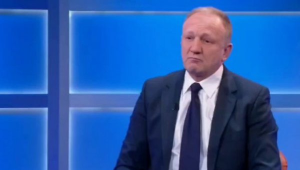 ЂИЛАС СТАРОСЕДЕОЦЕ ПРЕТВОРИО У ФАНТОМСКЕ БИРАЧЕ: Адвокат разоткрио шта је урадио (ВИДЕО) ЂИЛАС СТАРОСЕДЕОЦЕ ПРЕТВОРИО У ФАНТОМСКЕ БИРАЧЕ: Адвокат разоткрио шта је урадио (ВИДЕО)