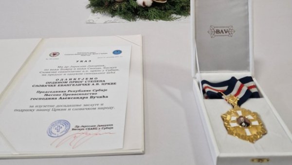 ПОГЛЕДАЈТЕ: Ово је орден који ће добити председник Вучић (ФОТО) ПОГЛЕДАЈТЕ: Ово је орден који ће добити председник Вучић (ФОТО)
