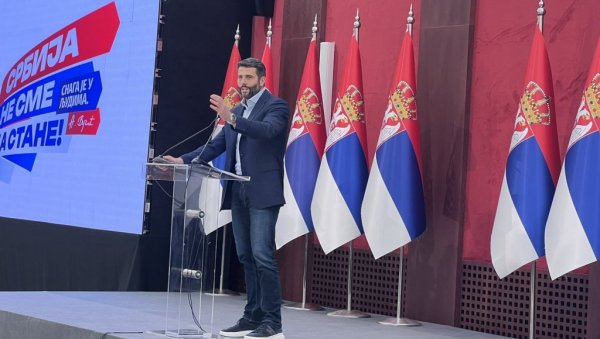 НЕЋЕМО СЕ ПОВЛАЧИТИ ПРЕД ЛОШИЈИМА ОД НАС: Шапић послао снажну поруку младима, али и целој Србији НЕЋЕМО СЕ ПОВЛАЧИТИ ПРЕД ЛОШИЈИМА ОД НАС: Шапић послао снажну поруку младима, али и целој Србији