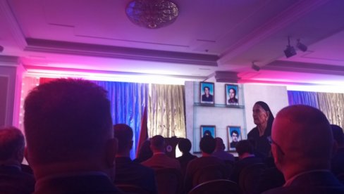 PROJEKAT „VIZUELNI ARHIV SRPSKOG STRADANJA“: Porodice poginulih boraca i dalje čekaju pravdu za heroje koji su dali krv za Srpsku (FOTO) PROJEKAT „VIZUELNI ARHIV SRPSKOG STRADANJA“: Porodice poginulih boraca i dalje čekaju pravdu za heroje koji su dali krv za Srpsku (FOTO)