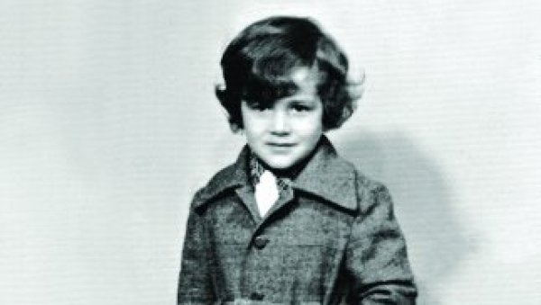УМЕО ДА РАЗУМЕ И ЛИКОВЕ И ЉУДЕ: Изложба Небојша Глоговац (1969-2018) из позоришног албума отворна у МПУС-у УМЕО ДА РАЗУМЕ И ЛИКОВЕ И ЉУДЕ: Изложба Небојша Глоговац (1969-2018) из позоришног албума отворна у МПУС-у