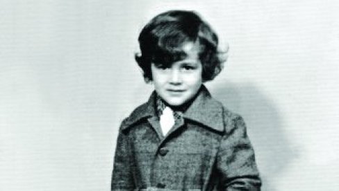 UMEO DA RAZUME I LIKOVE I LJUDE: Izložba Nebojša Glogovac (1969-2018) iz pozorišnog albuma otvorna u MPUS-u UMEO DA RAZUME I LIKOVE I LJUDE: Izložba Nebojša Glogovac (1969-2018) iz pozorišnog albuma otvorna u MPUS-u
