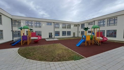 VRANJE DOBILO DESETI KUTAK ZA MALIŠANE: Otvoren novi vrtić u naselju Raška (FOTO) VRANJE DOBILO DESETI KUTAK ZA MALIŠANE: Otvoren novi vrtić u naselju Raška (FOTO)