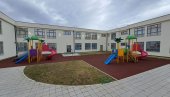 ВРАЊЕ ДОБИЛО ДЕСЕТИ КУТАК ЗА МАЛИШАНЕ: Отворен нови вртић у насељу Рашка (ФОТО) ВРАЊЕ ДОБИЛО ДЕСЕТИ КУТАК ЗА МАЛИШАНЕ: Отворен нови вртић у насељу Рашка (ФОТО)