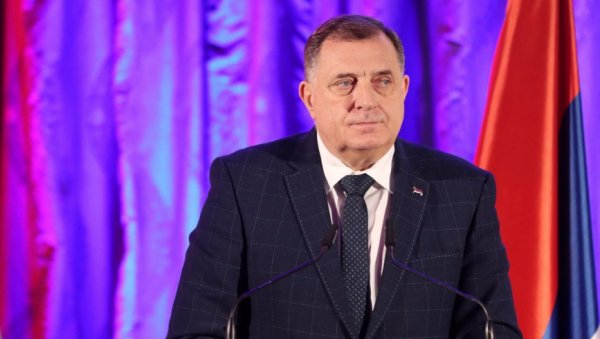 МИ ЋЕМО УВЕК БИТИ ПОНОСНИ И ДОСТОЈАНСТВЕНИ: Снажна порука Додика на Дан српског једиства МИ ЋЕМО УВЕК БИТИ ПОНОСНИ И ДОСТОЈАНСТВЕНИ: Снажна порука Додика на Дан српског једиства