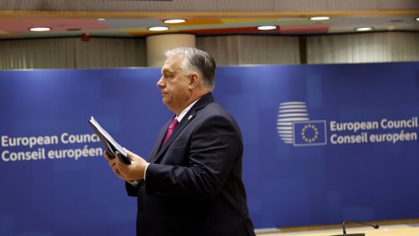 ОРБАН БЕСАН НАКОН ОДЛУКЕ ЕУ О УКРАЈИНИ: Напустио просторију током доношења одлуке - то је ирационално (ВИДЕО) ОРБАН БЕСАН НАКОН ОДЛУКЕ ЕУ О УКРАЈИНИ: Напустио просторију током доношења одлуке - то је ирационално (ВИДЕО)