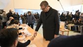 POZIVAM SVE DA PODRŽE LISTU SRBIJA SUTRA Vučić: 2. juna su važni izbori POZIVAM SVE DA PODRŽE LISTU SRBIJA SUTRA Vučić: 2. juna su važni izbori
