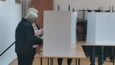 KAKO JE GLASALO KRALJEVO: Evo ko je osvojio najviše glasova na lokalnim izborima i kome su pripali mandati KAKO JE GLASALO KRALJEVO: Evo ko je osvojio najviše glasova na lokalnim izborima i kome su pripali mandati