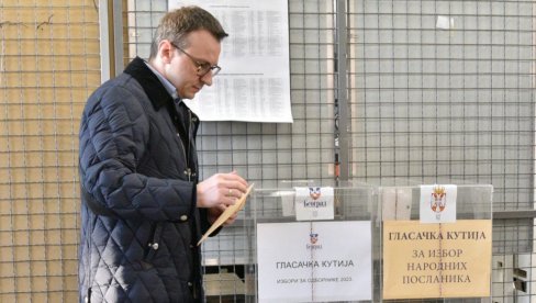 PETKOVIĆ PORUČIO: Na današnjim izborima se odlučuje da li će srpski narod ostati na svom KiM PETKOVIĆ PORUČIO: Na današnjim izborima se odlučuje da li će srpski narod ostati na svom KiM