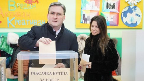 OČEKIVANJA SU DA POBEDI VOLJA NARODA: Selaković - Za svake izbore je dobro da što više građana izađe i glasa OČEKIVANJA SU DA POBEDI VOLJA NARODA: Selaković - Za svake izbore je dobro da što više građana izađe i glasa