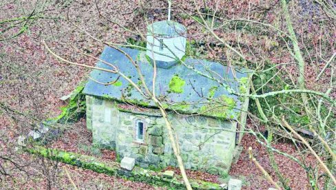 NADJAČAĆEMO SVA ISKUŠENJA: Manastir Devič u opštini Srbica, u prisustvu velikog broja vernika obeležio svoju slavu NADJAČAĆEMO SVA ISKUŠENJA: Manastir Devič u opštini Srbica, u prisustvu velikog broja vernika obeležio svoju slavu