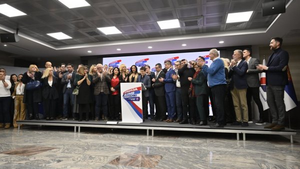 УБЕДЉИВО НА 50 ОДСТО! Листа Александар Вучић - Србија не сме да стане има више од 47 одсто УБЕДЉИВО НА 50 ОДСТО! Листа Александар Вучић - Србија не сме да стане има више од 47 одсто