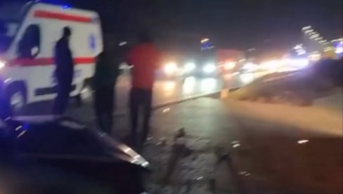 TEŠKA NESREĆA KOD MRČAJEVACA: Četiri osobe povređene u sudaru nekoliko vozila (VIDEO) TEŠKA NESREĆA KOD MRČAJEVACA: Četiri osobe povređene u sudaru nekoliko vozila (VIDEO)