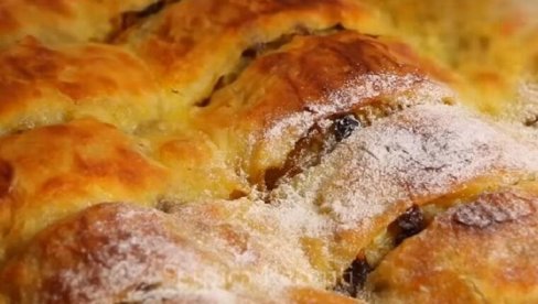 IZGLEDA KAO DA STE MESILI TESTO, PUNA JE FILA, A MIRIŠE FANTASTIČNO: Bogata pita bundevara od kupovnih kora (VIDEO) IZGLEDA KAO DA STE MESILI TESTO, PUNA JE FILA, A MIRIŠE FANTASTIČNO: Bogata pita bundevara od kupovnih kora (VIDEO)