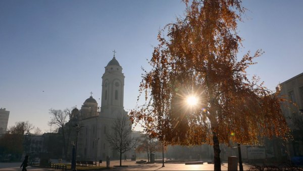 ОВО ЈЕ ПРОГНОЗА ЗА ПОЧЕТАК НОВЕМБРА: Стиже драстичан пад температуре, од овог датума могућ и мраз (ФОТО) ОВО ЈЕ ПРОГНОЗА ЗА ПОЧЕТАК НОВЕМБРА: Стиже драстичан пад температуре, од овог датума могућ и мраз (ФОТО)