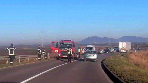 IZVRNUO SE KAMION PUN MEDICINSKOG ALKOHOLA: Saobraćajka kod Vršca, Moldavac sleteo sa puta