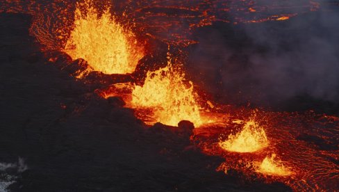 ERUPTIRAO ČETVRTI PUT OD DECEMBRA: Vulkan na Islandu izbacuje veliku količinu lave ERUPTIRAO ČETVRTI PUT OD DECEMBRA: Vulkan na Islandu izbacuje veliku količinu lave
