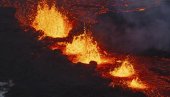 REKE LAVE, GORI NEBO IZNAD ISLANDA: Erupcija vulkana snimljena iz satelita (VIDEO) REKE LAVE, GORI NEBO IZNAD ISLANDA: Erupcija vulkana snimljena iz satelita (VIDEO)