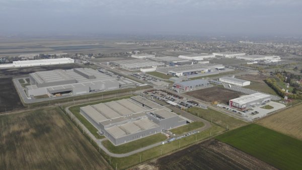 СЛОБОДНА ЗОНА СУБОТИЦА: Нова парадигма привредног развоја града СЛОБОДНА ЗОНА СУБОТИЦА: Нова парадигма привредног развоја града